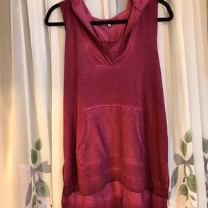 SALE 🥰 NWOT Maurices hooded high/low shirt.